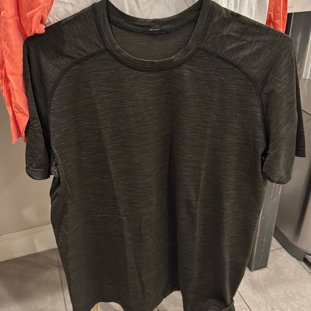 Lululemon shirt